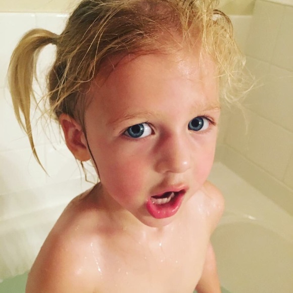 Meet your Posher, Rebecca - Picture 1 of 1